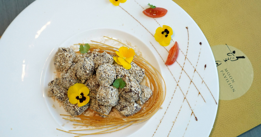 粵菜餐廳新廚上任、一口氣推60道新菜   咖啡排骨融合麥片蝦、老菜新作「炒鮮奶」
