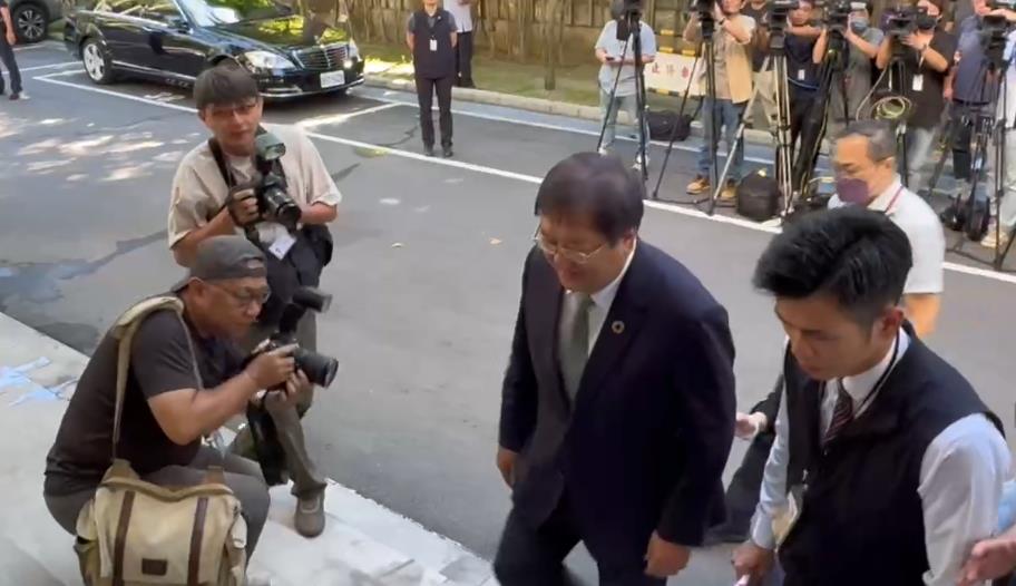 快新聞／內閣改組本週拍板！邱泰源被問「辭職信寫了嗎」反應曝光
