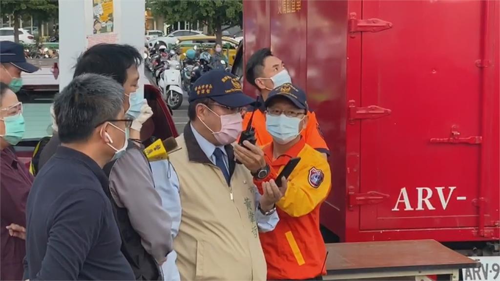 迺夜市保持社交距離　 台南出動空拍機喊話