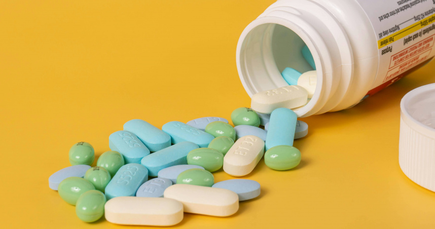 藥罐開封後乾燥劑、棉花都要立刻丟! 藥師列4點藥品防潮秘訣