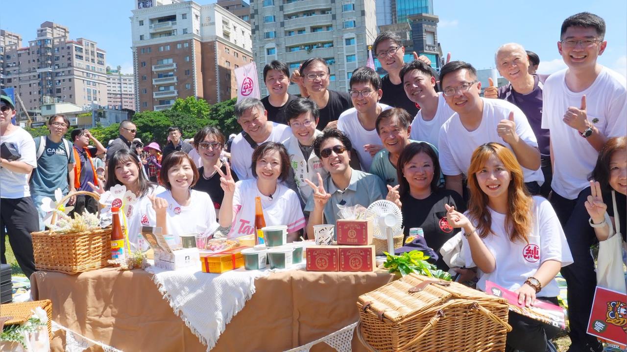 快新聞／東泉配雞蛋糕！沈伯洋親曝「血繼限界」　何欣純認了：震驚