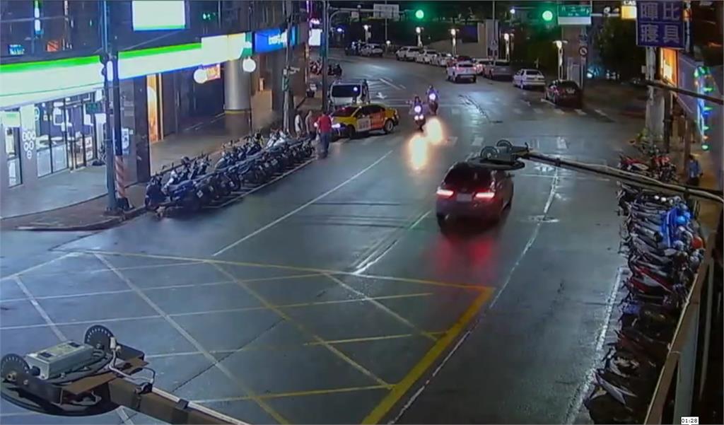 颱風夜酒客為搶小黃爆大亂鬥　警逮8人全送辦