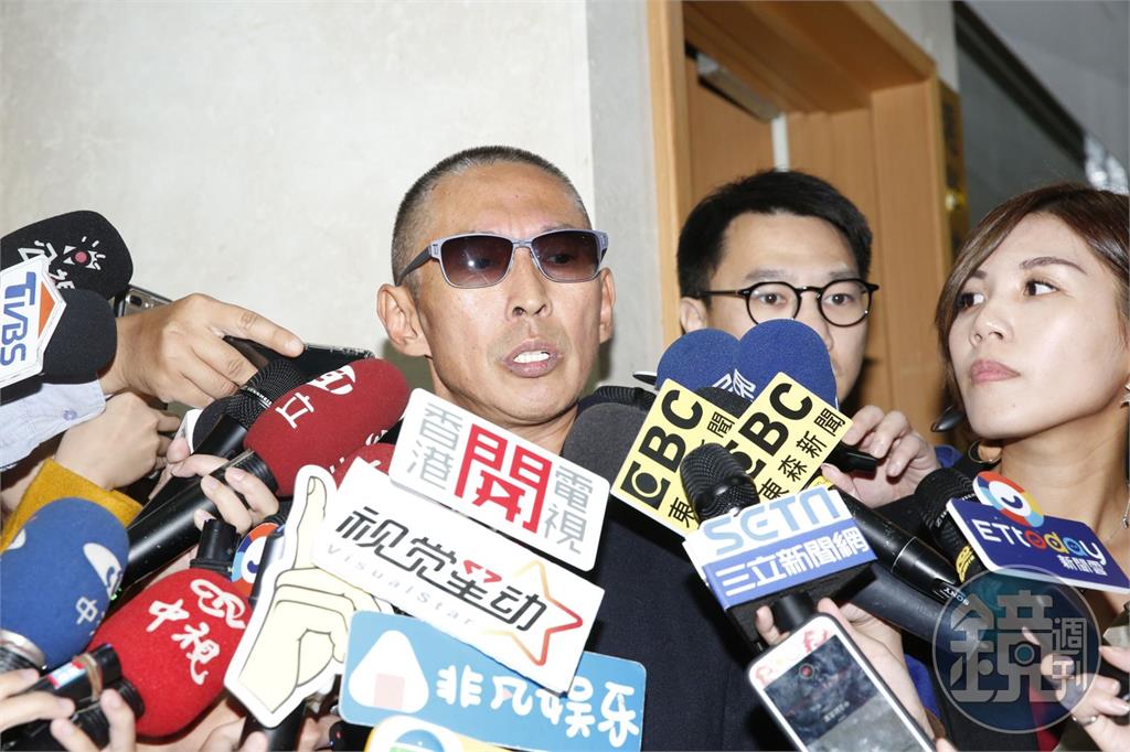 鈕承澤出獄露燦笑 捧「芋頭盆栽」原因曝光