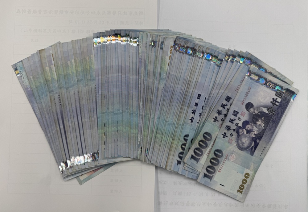 自動提款機前神色慌張　警逮24歲提領車手還是4條通