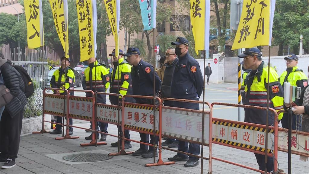 起訴柯文哲/再喊「集結」 民眾黨號召小草來北檢:釋放柯P