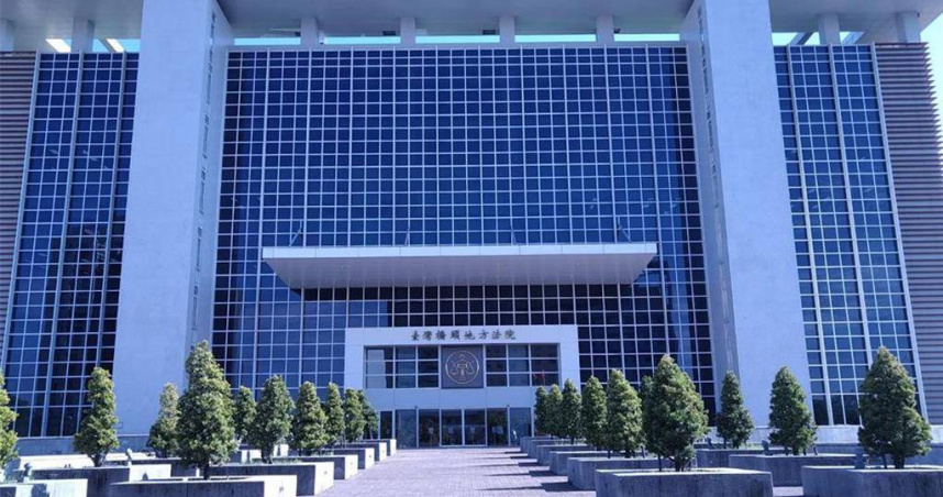 水壺藏針孔！色男潛健身房偷拍沐浴　遭員工圍堵活逮判6月