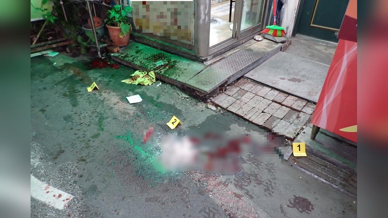快新聞／滿地是血！三重男「這原因」情緒失控狠刺兄 ...超慘下場曝光