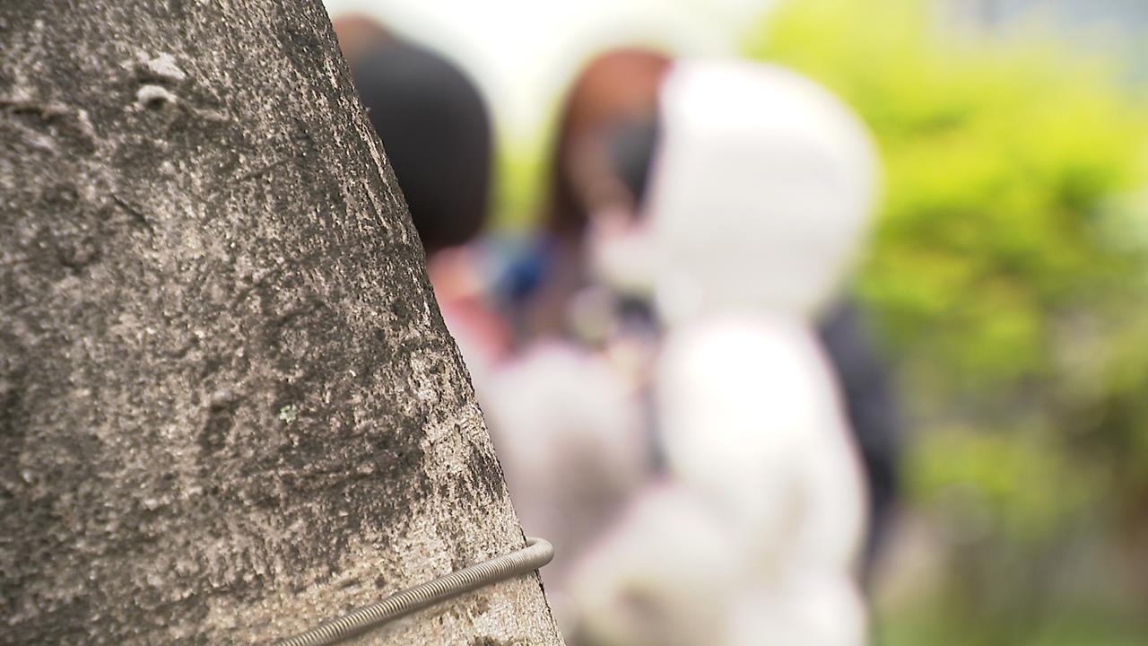 捷運板南線有攝狼! 嫌包內藏針孔偷拍女子裙底被抓包