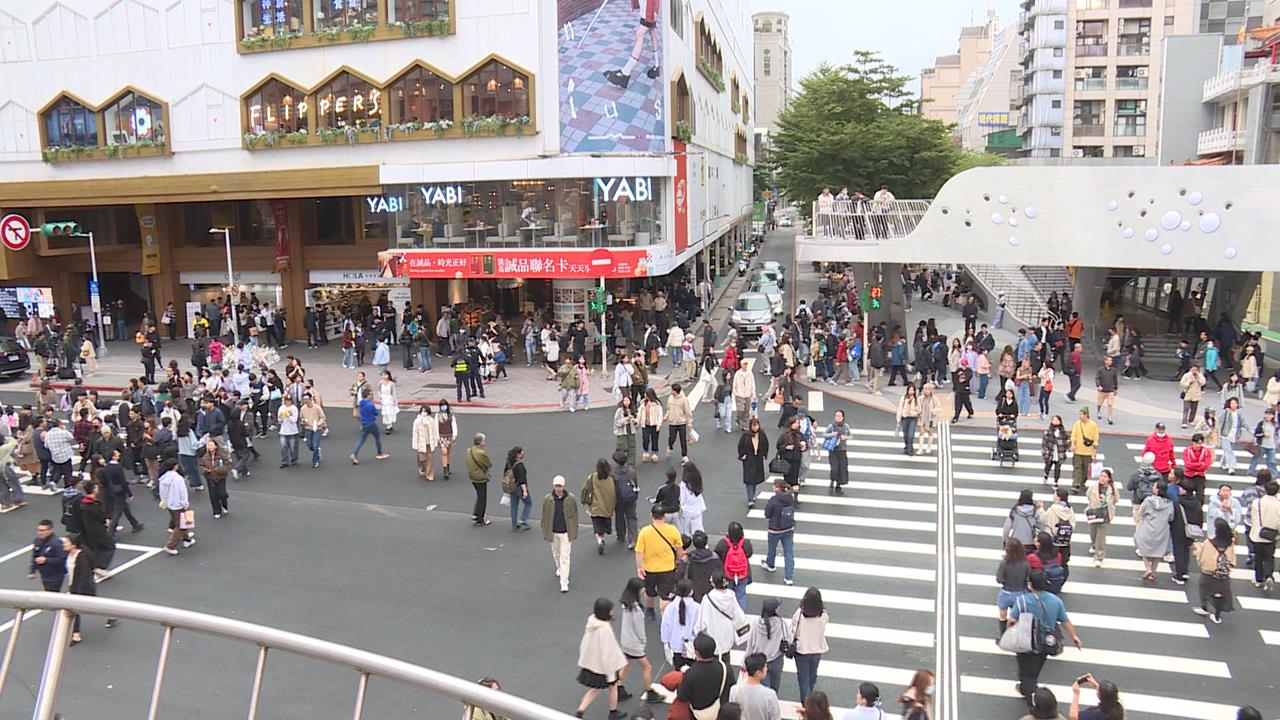 誠品南西店週日重新營業　鄰近攤商喊生意掉五成