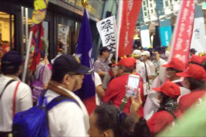 外界質疑警維安 柯P：我來負責