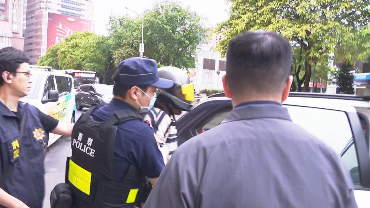 快新聞／北車大廳猛踹3歲菲籍女童！40歲惡男移送中正一分局畫面曝