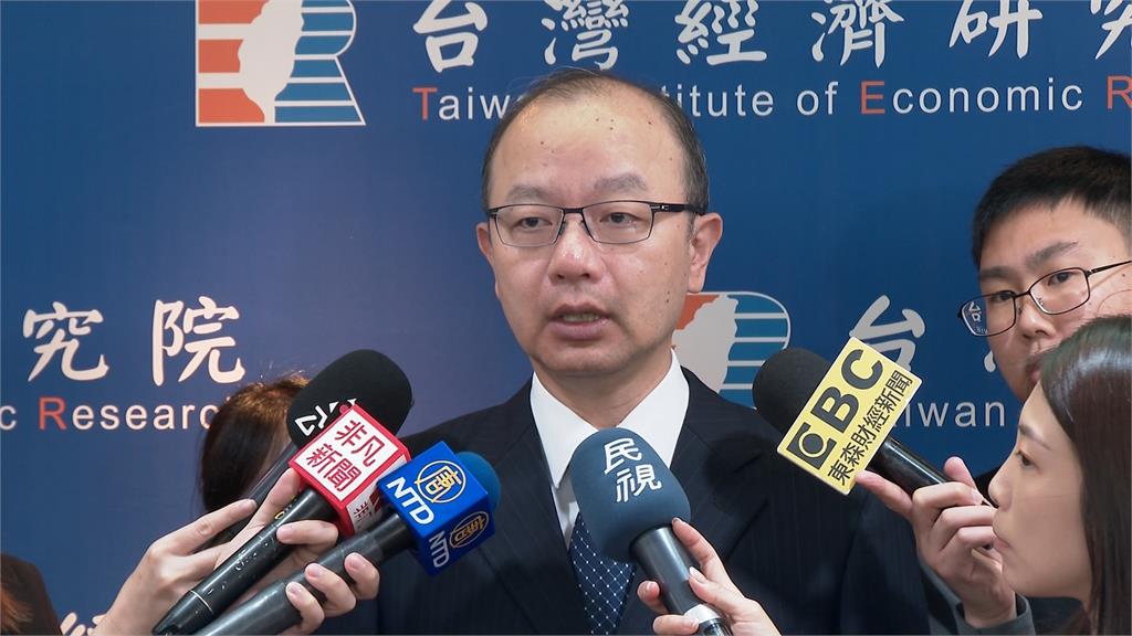 本週景氣燈號恐「連十藍」　出口不振內熱外冷　打房效應鈍化...房市買氣意外噴發！
