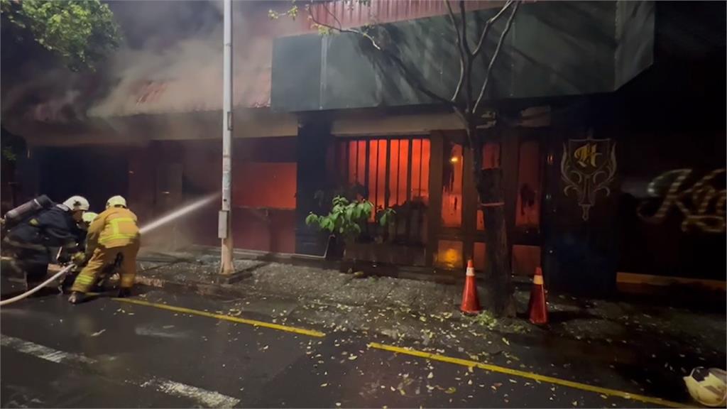 宜蘭火警延燒4店面　市代會主席服務處受波及