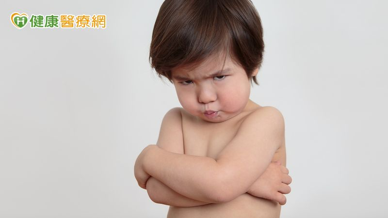 孩子明明很愛爸媽卻突然「變臉」？專家揭重要原因