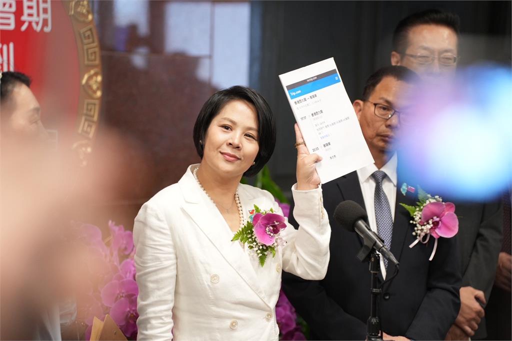 李貞秀一語驚人「唯有中華人民共和國國籍」　林楚茵：不符資格就依法解職