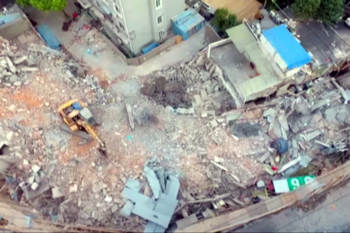 上海旅館慘被隔壁工程波及 樓倒5人死