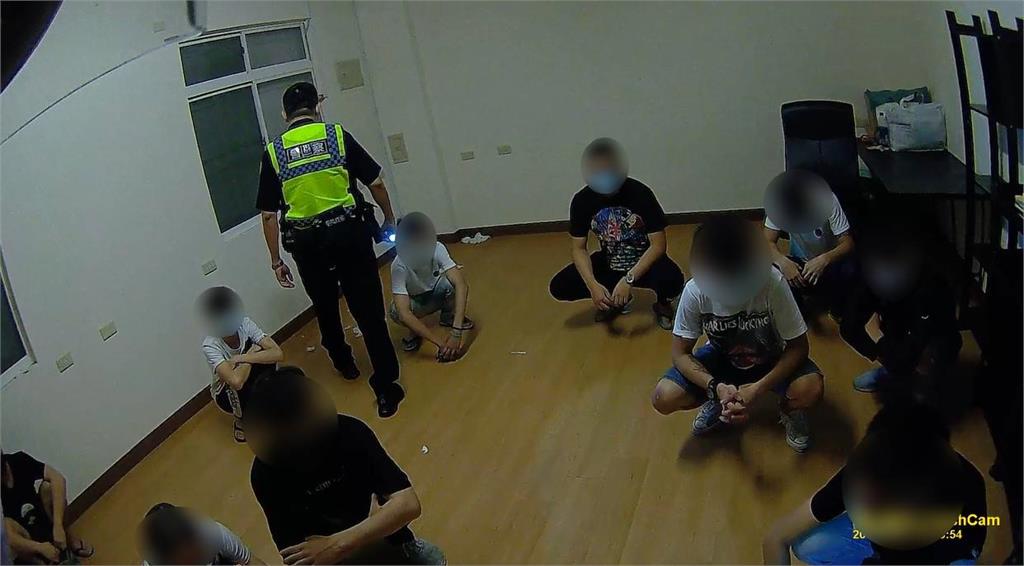 快新聞／高雄12名青少年群聚搬家慘了　每人最高罰30萬元