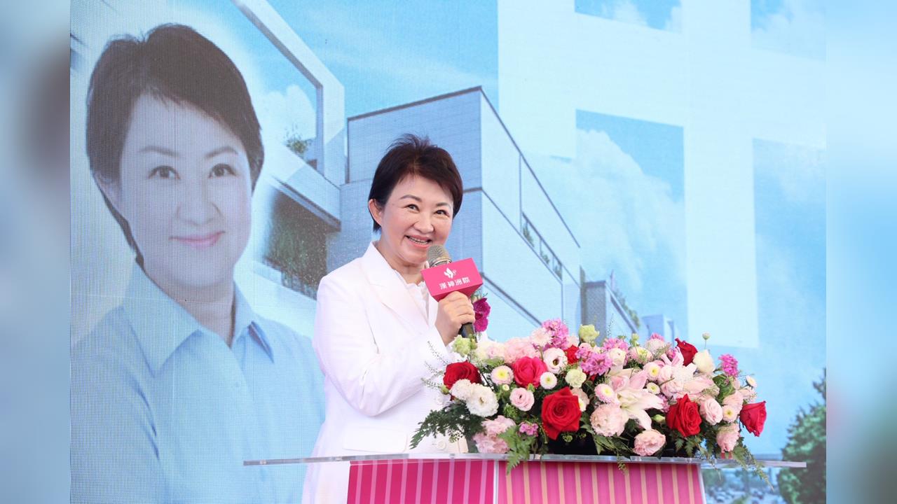 快新聞/台中漢神洲際購物廣場開幕 盧秀燕:「鏡頭君」可分散人流