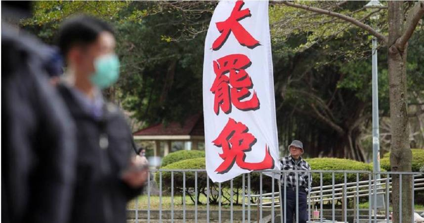 中選會公布罷免票樣式！「同意罷免」欄位在左　「不同意罷免」欄位靠右