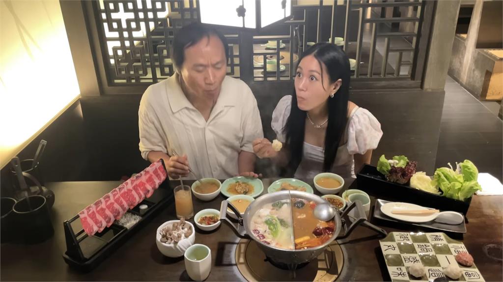 美食的力量！初嚐台灣火鍋被驚豔　南韓爸對女兒喊：我們來台定居吧