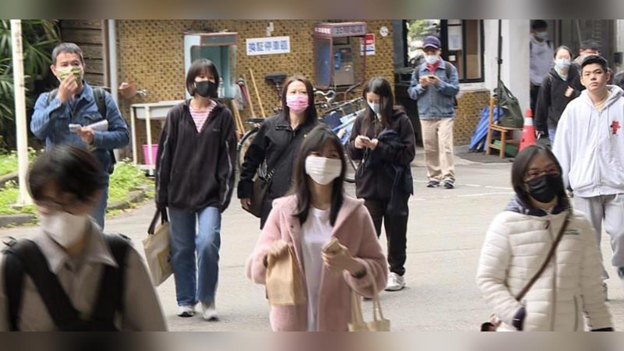 快新聞／近12年最少！大學「申請入學」3/24起報名　名額僅剩約5萬