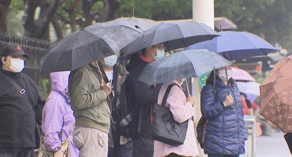 今晚變天！林嘉愷曝週五氣溫「剩14度」連假「這2天」各地有雨