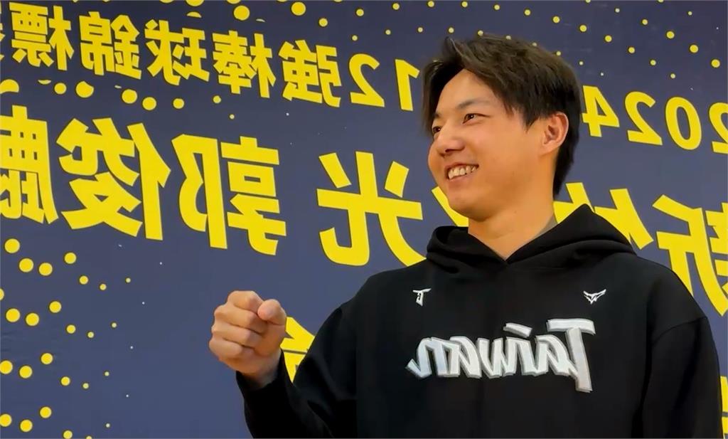 郭俊麟回新竹家鄉參加見面會 球迷早起排隊表支持