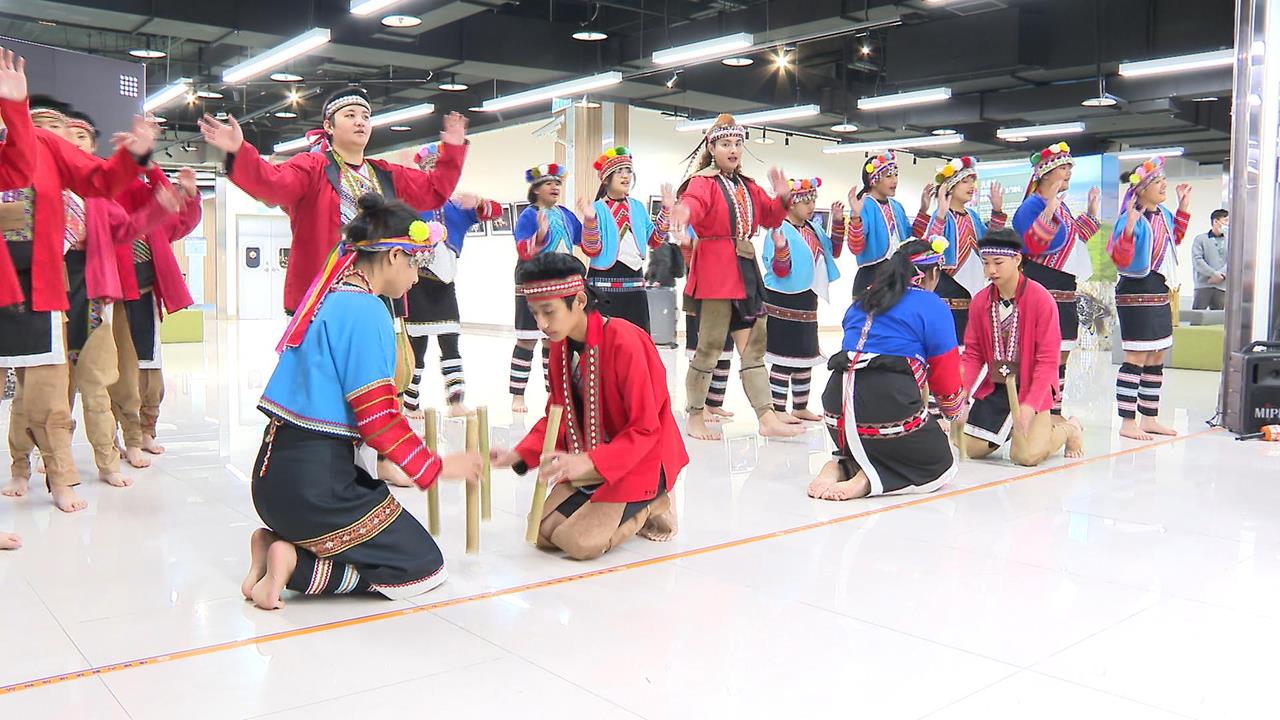 觀光署發表原民部落旅遊書　彙整祭儀及食宿遊購資訊