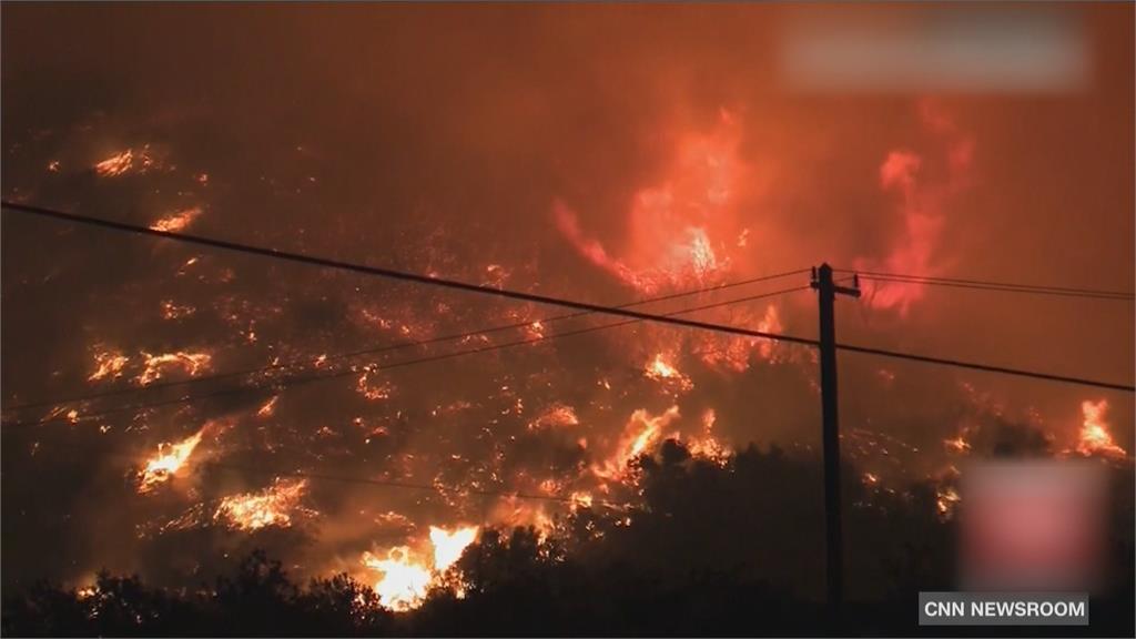美國野火狂燒十萬畝 「火龍捲」攝氏千度慘如末日