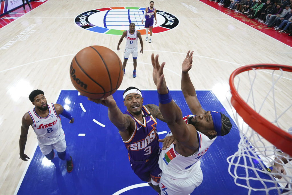 NBA(影)／太陽明星級球員9年來首度板凳出發　轟下25分粉碎交易傳言?