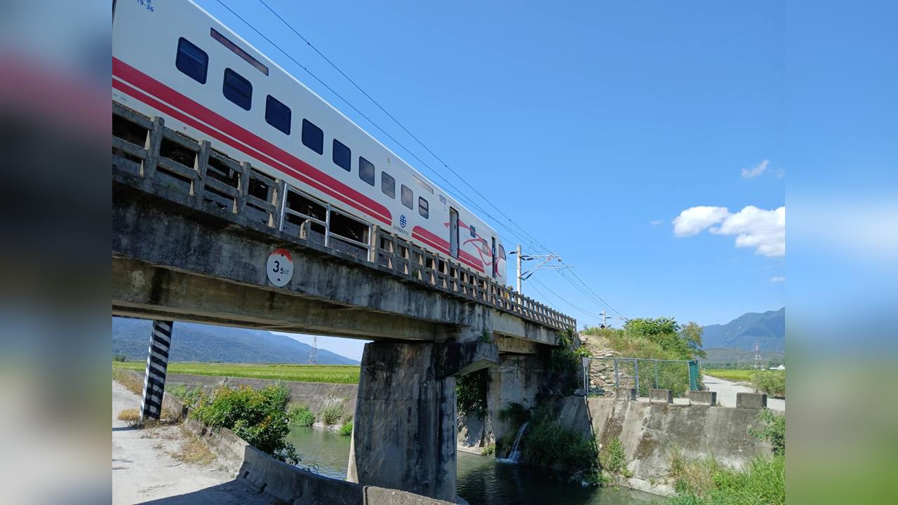 快新聞/台鐵驚傳「電車線故障」事故!受影響區間曝光 部分列車暫時停駛
