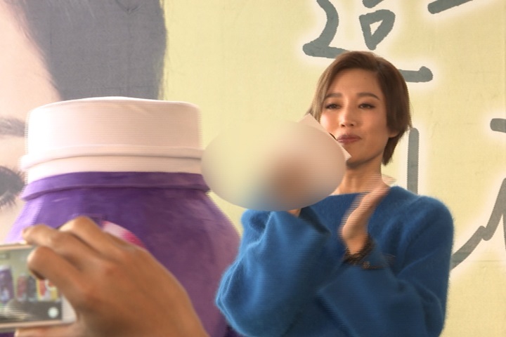 A-Lin現身氣氛嗨翻 和粉絲做正能量果汁