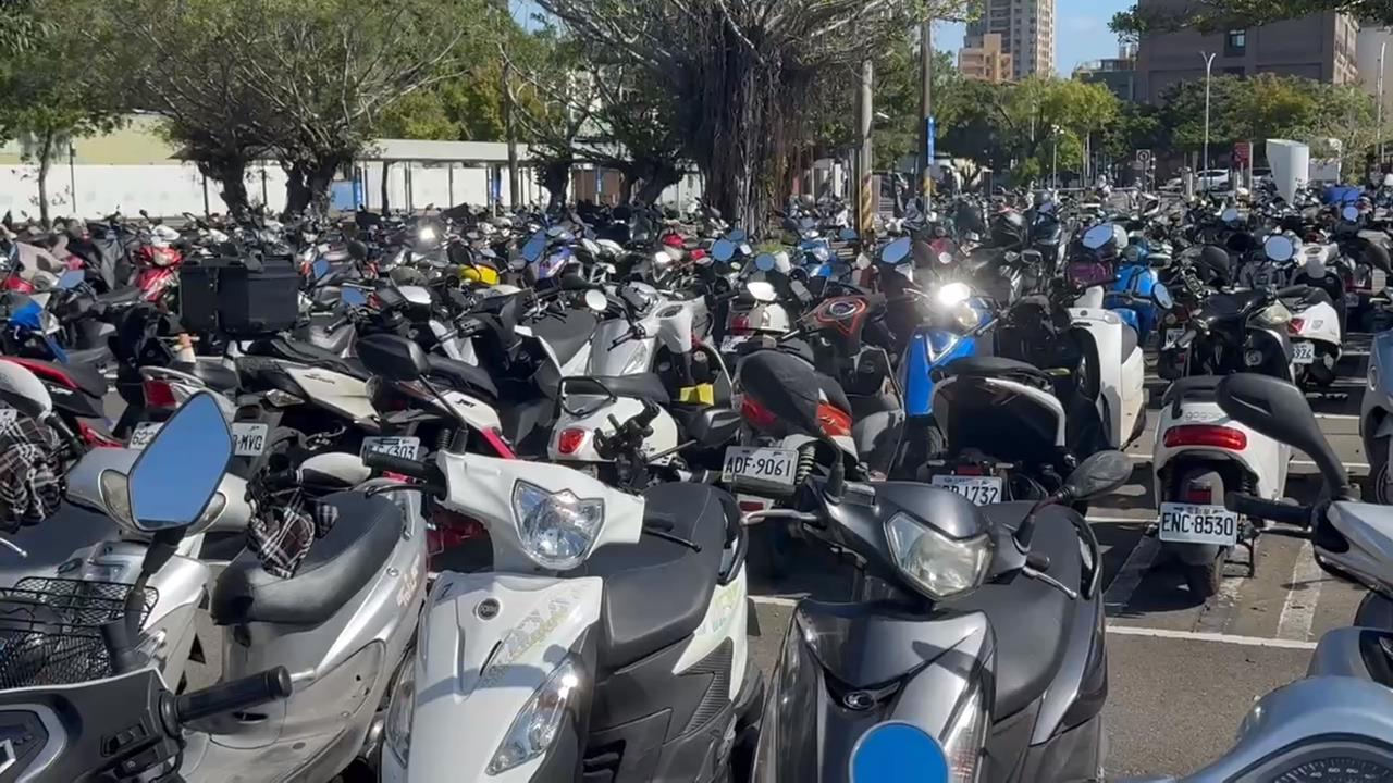 找不到車！新竹後火車站機車停車場　「無分區、無號碼」引民怨