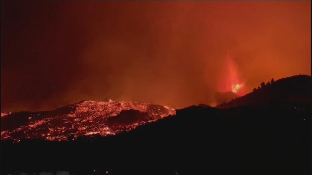 西班牙拉帕爾馬島火山持續噴發　專家：岩漿流出恐長達幾周或幾月