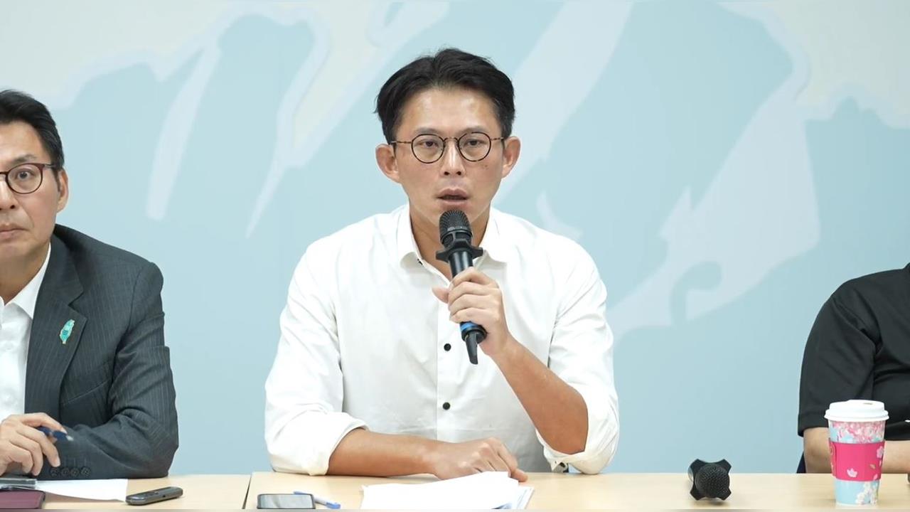 快新聞/別忘了我?蘇李喊挺免費營養午餐 黃國昌跟進支持:不盲目開支票