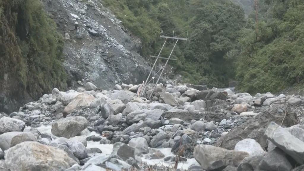 印度喜馬偕爾邦降下強烈季風雨　河水暴漲引發土石流