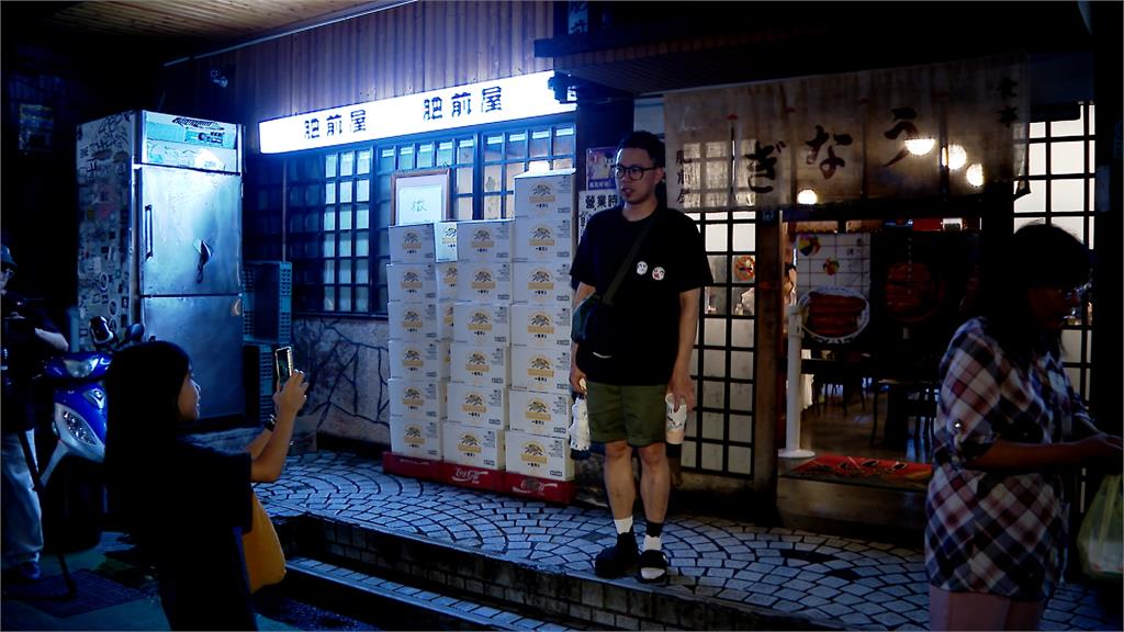 飄香50年「肥前屋」無預警宣布熄燈　饕客紛紛衝店面合照留念！