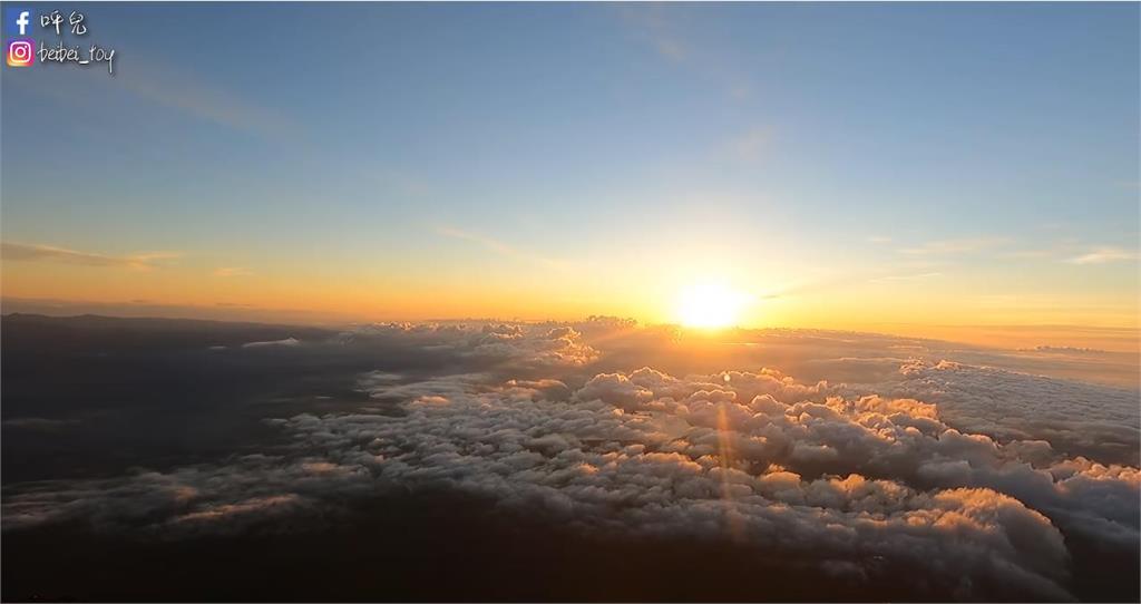 登富士山得全程戴口罩！攻頂喘到說不出話　「絕美日出」網紅讚：超值得