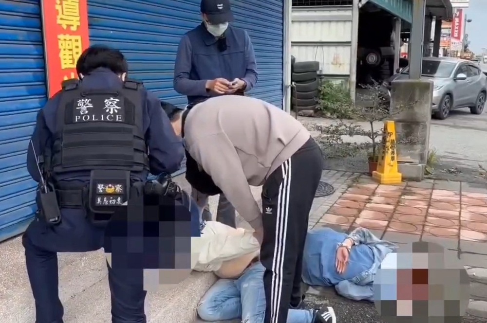 投資虛擬貨幣被騙154萬元　花蓮警破詐欺車手集團逮5人
