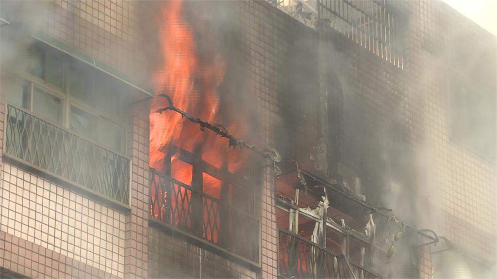 高雄名醫住家大火釀五死 起火點疑在二樓後方廚房