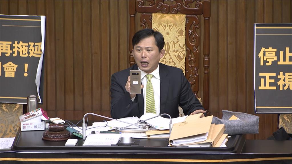 卓榮泰向黃國昌喊話：你連任民進黨提名是零
