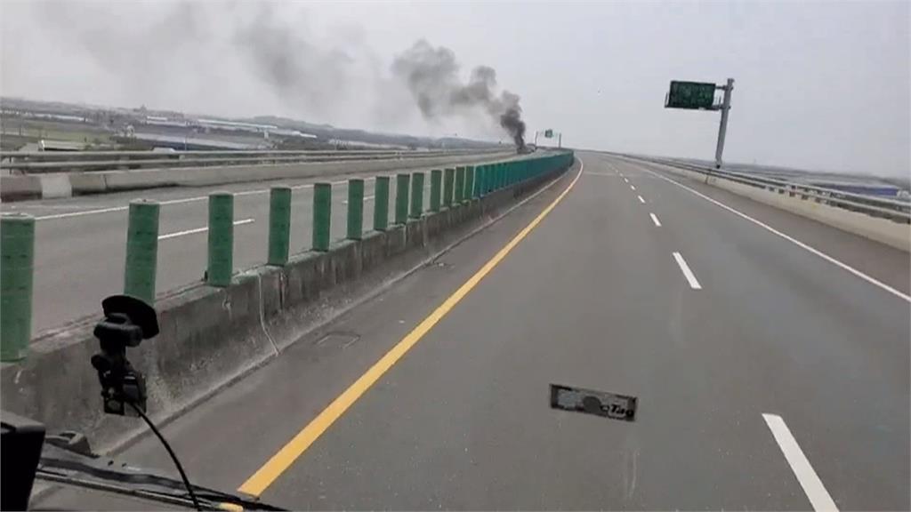 車齡老舊？台61線「火燒車」　父子及時逃生直呼「祖先保佑」
