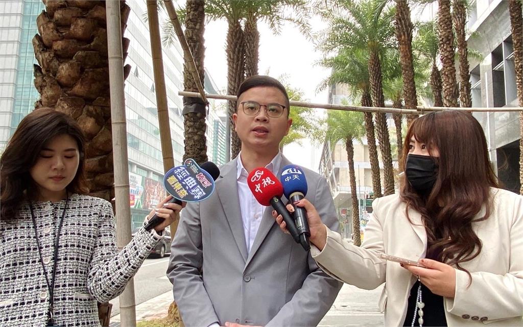 LIVE／遭爆愛妻臨盆前露鳥聊色？　凌濤10點國民黨中央最新說明