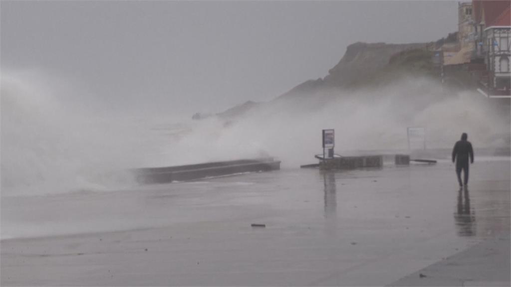 風暴「夏蘭」襲西歐釀8死　停電、淹水災情多