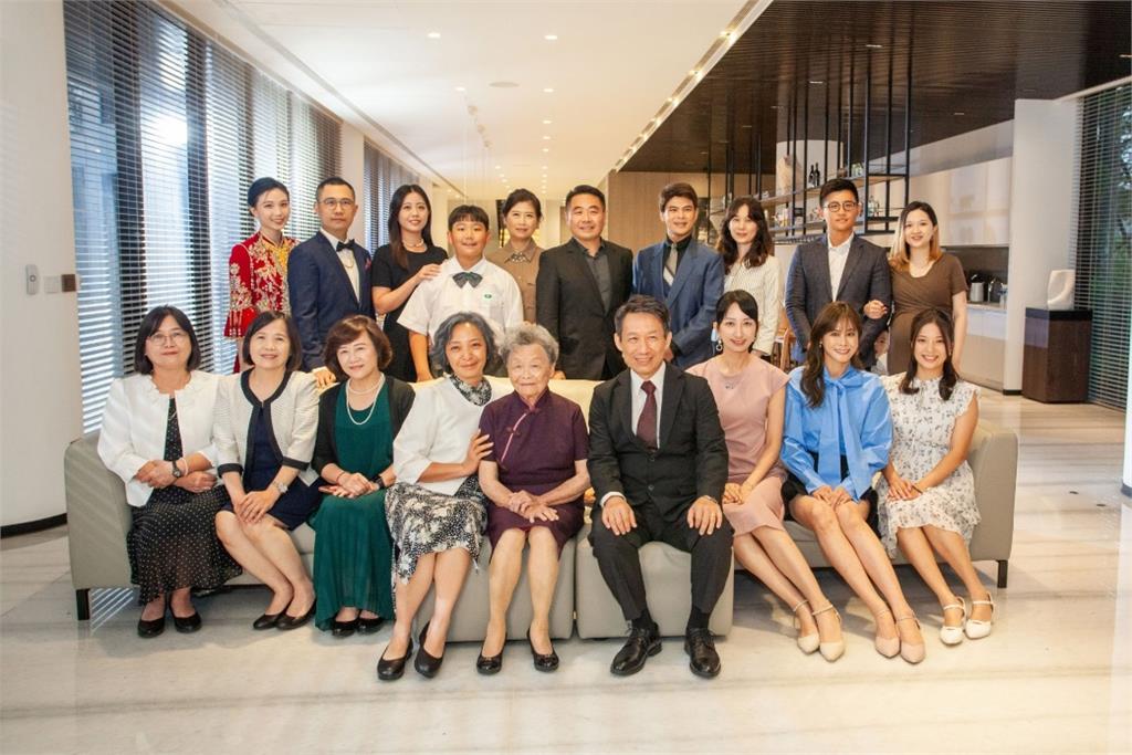 茶金製作人攜手金鐘導演與表演鬼才 共同打造全新微電影《起厝》