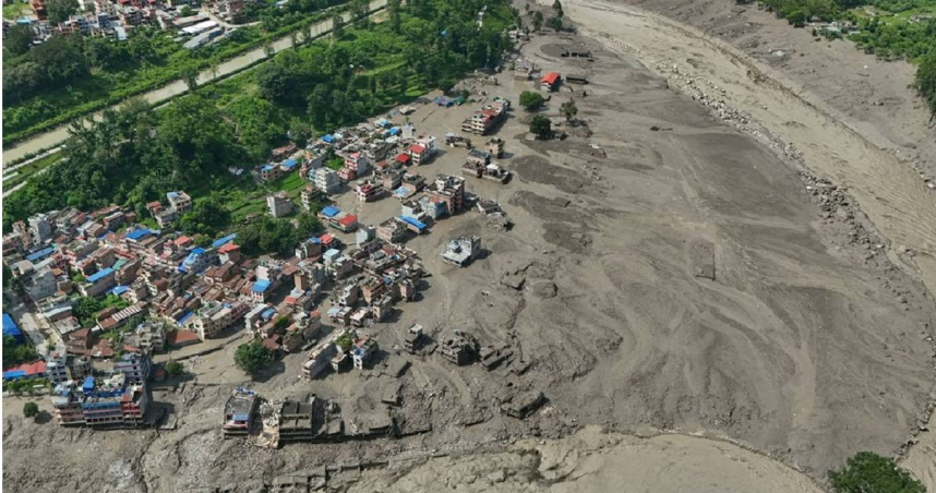 尼泊爾山洪暴發吞沒村莊！冰川崩塌河水暴漲　至少22死、384人失蹤