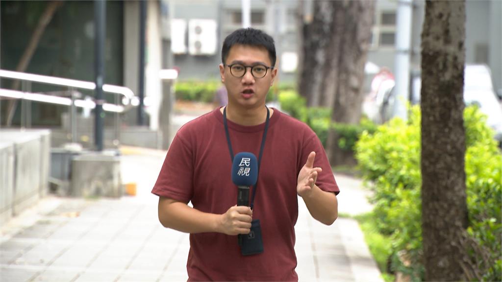 士檢保全闖女廁偷拍 女員工險受害