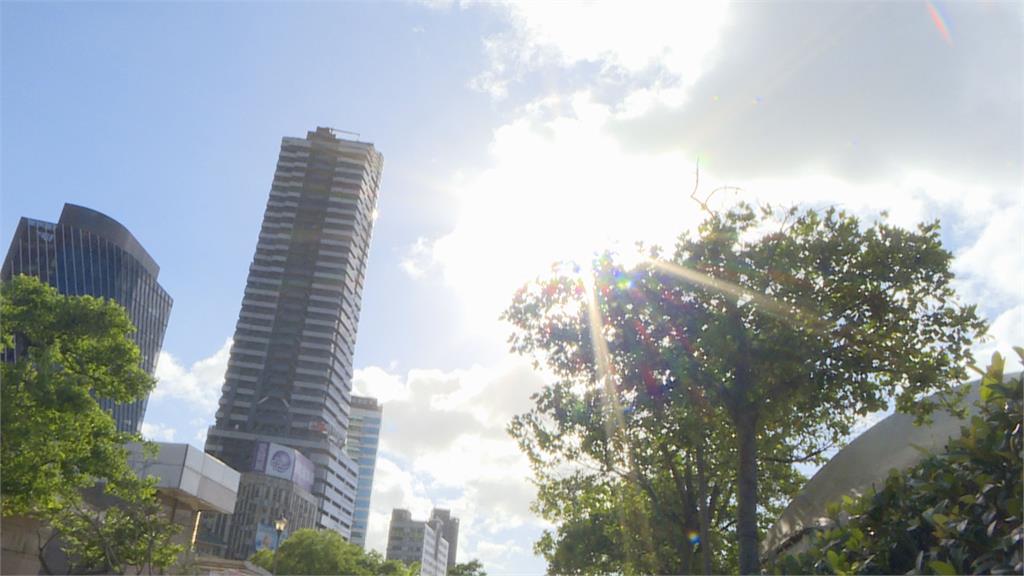 兩颱在海上！　「蘭恩」往日本　「朵拉」對台無影響