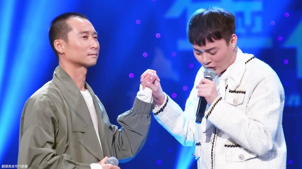 浩子首出輯就入圍金曲台語男歌手!被讚是「彰化之光」揪許富凱手牽手走紅毯