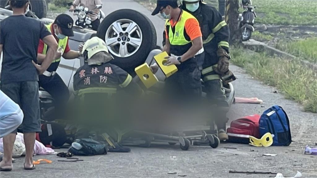 雲林母載三子擦撞翻車意外 釀2死2傷